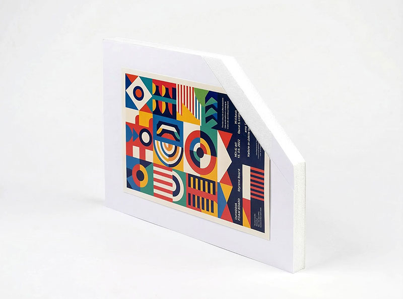 白スチレンボードの断面と使用例